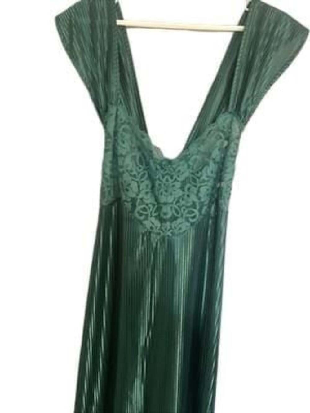 Petra Fashions Women's 1X Green Lace Trim Satin Nightgown Slip Dress
